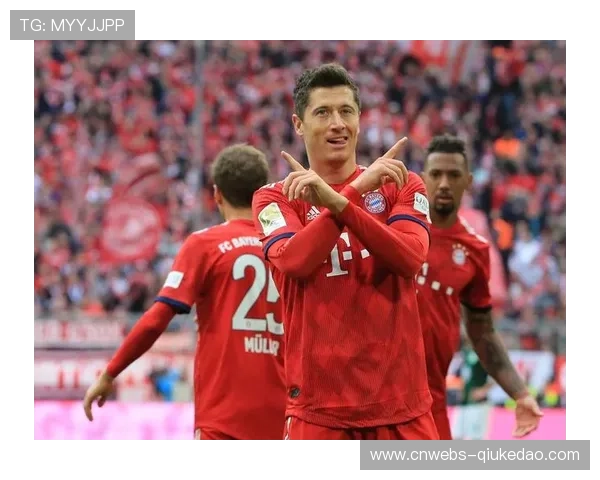 格雷茨卡铲射破门定格比分，拜仁8-1血洗沃尔夫斯堡