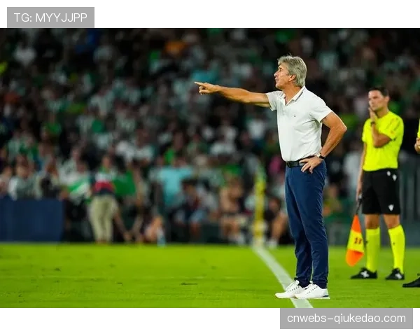 官方:贝蒂斯主帅佩莱格里尼确认下赛季将继续执教